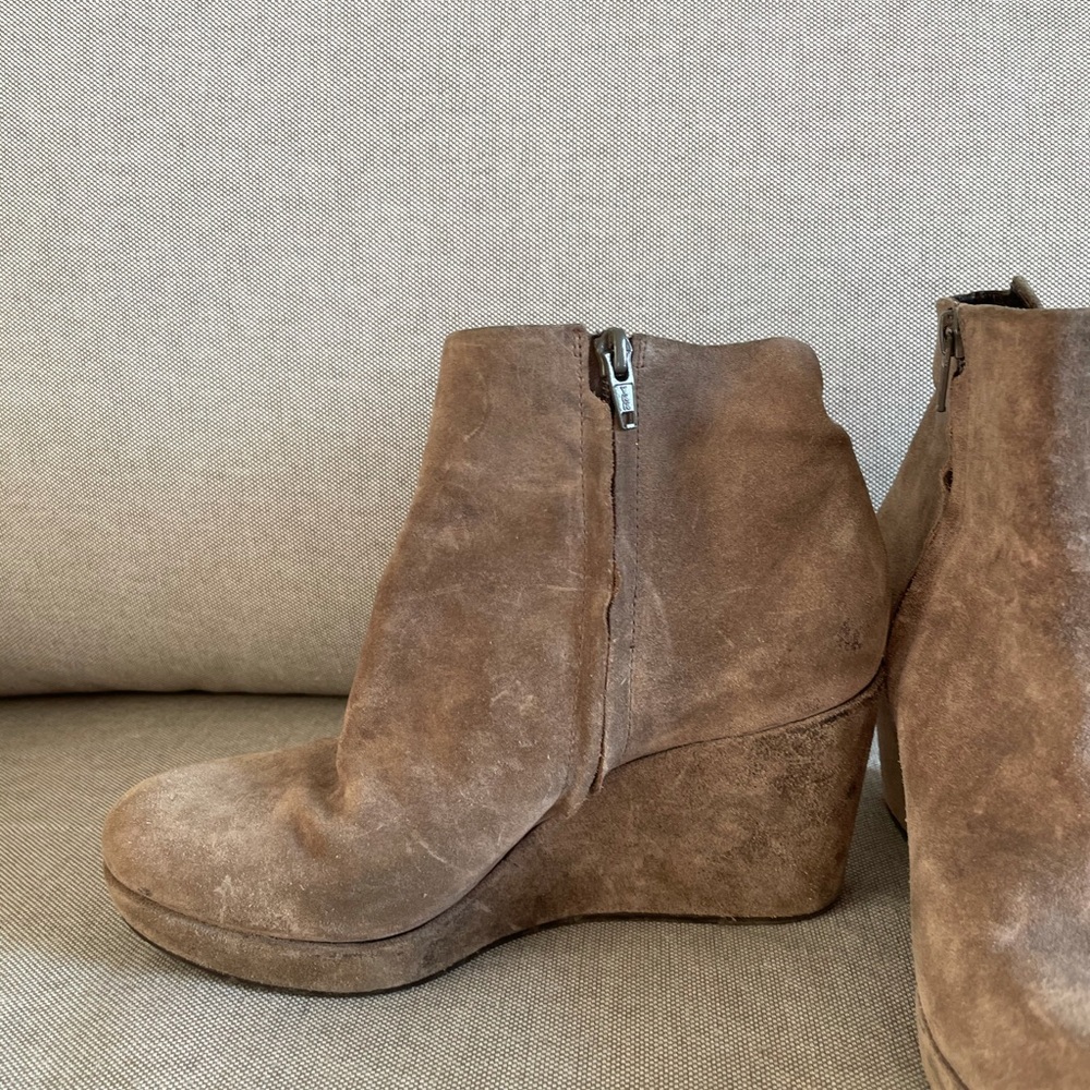 Coclico wedge booties